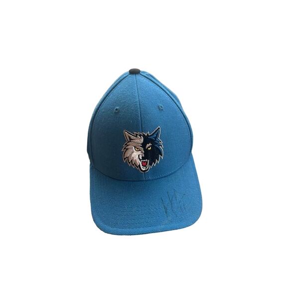 Vintage Youth Timberwolves Hat signed by J.J. Barea # 11 - Picture 1 of 5